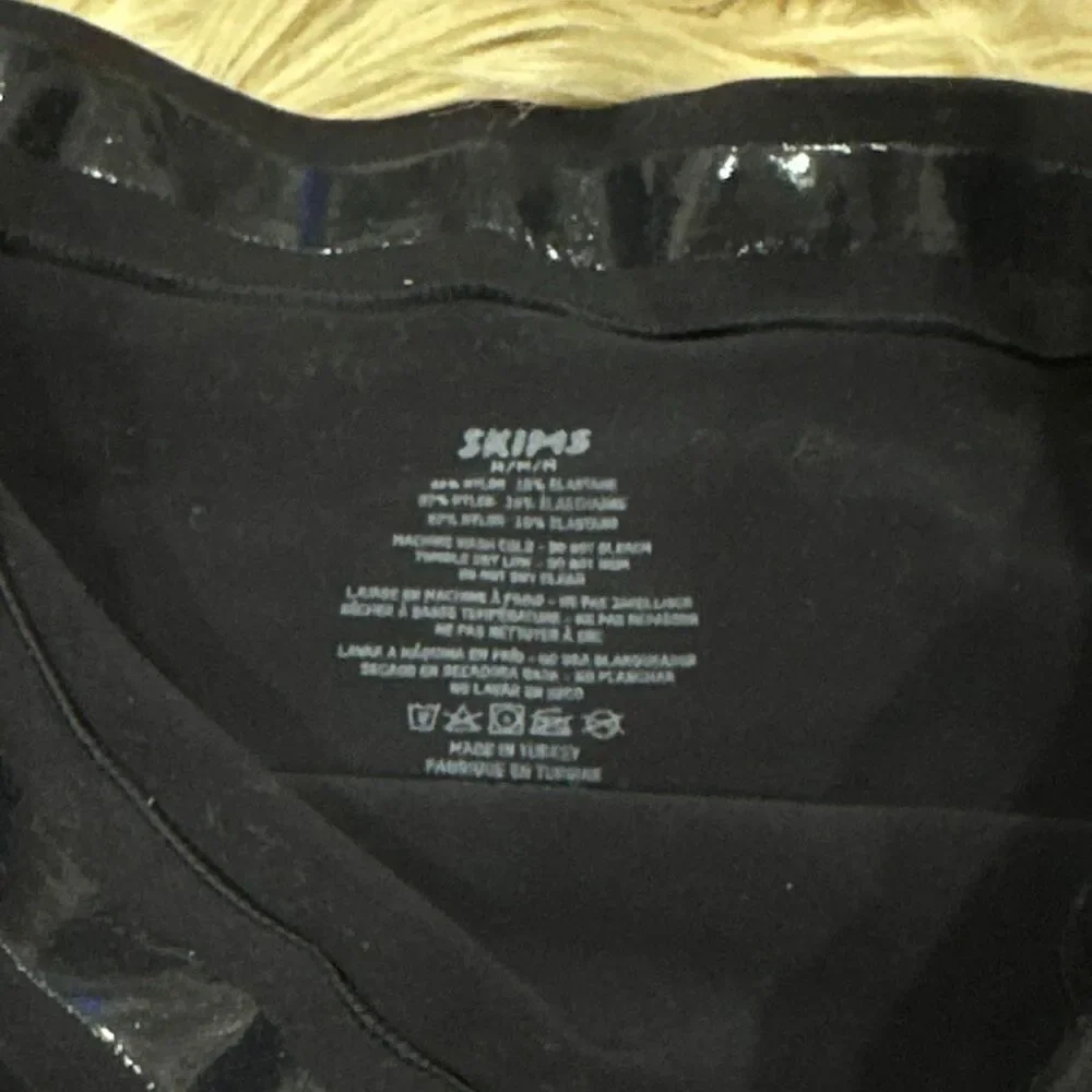 Skims shapewear thong undies size small black